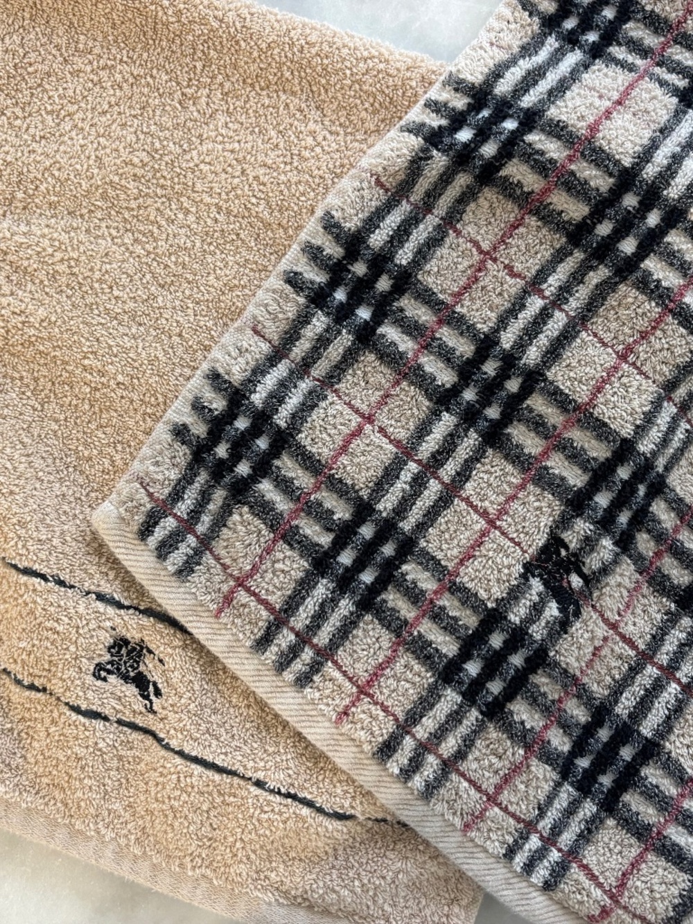 Burberry face towel Set of 2